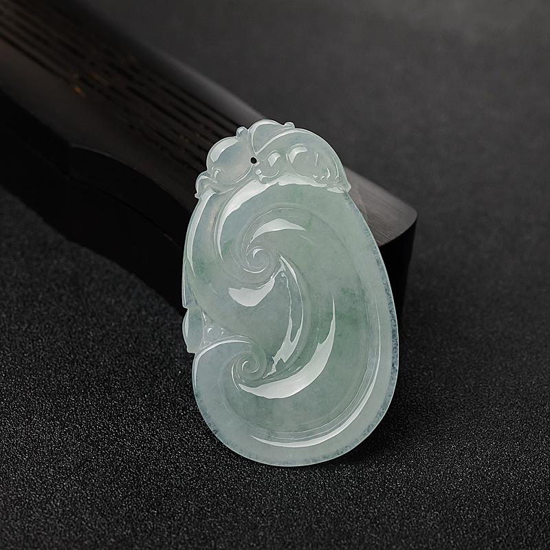 浅绿翡翠如意吊坠 - 红掌柜