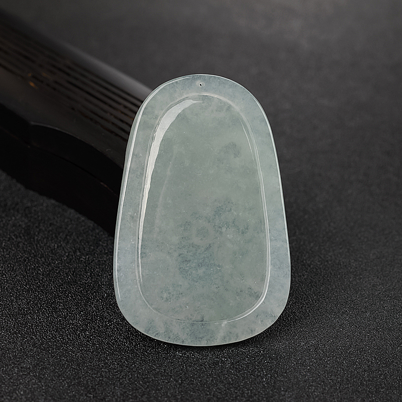 糯种浅绿翡翠龙牌-红掌柜