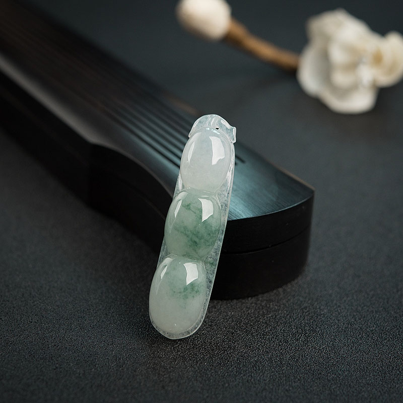 翡翠福豆吊坠-红掌柜