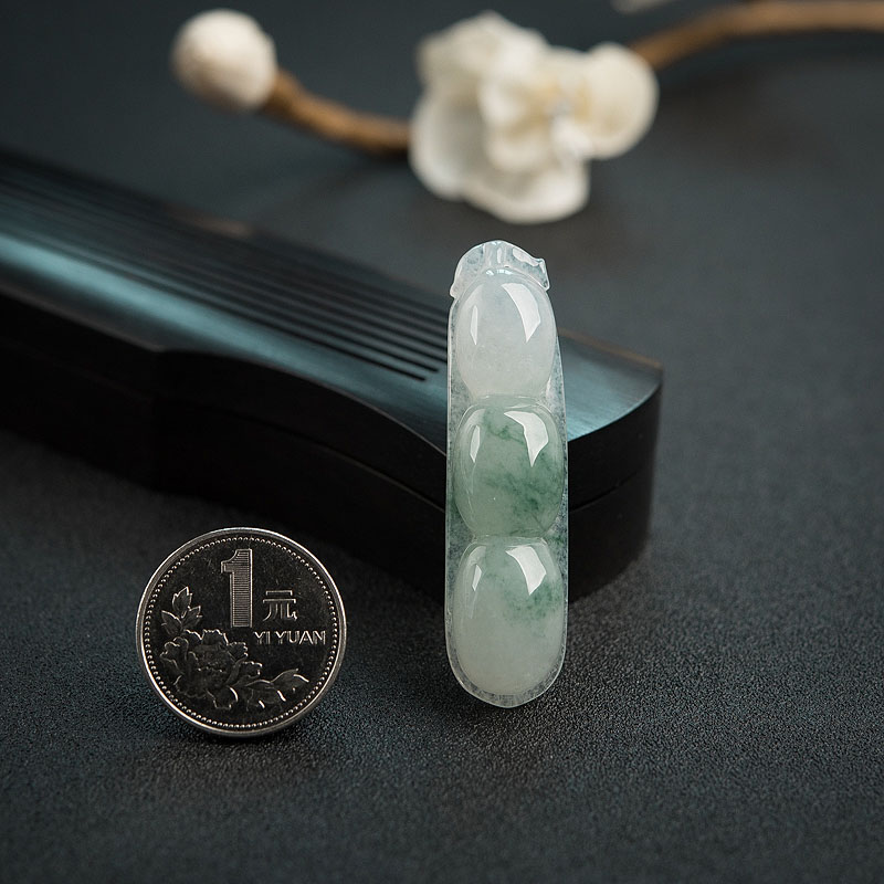 缅甸翡翠福豆吊坠-红掌柜