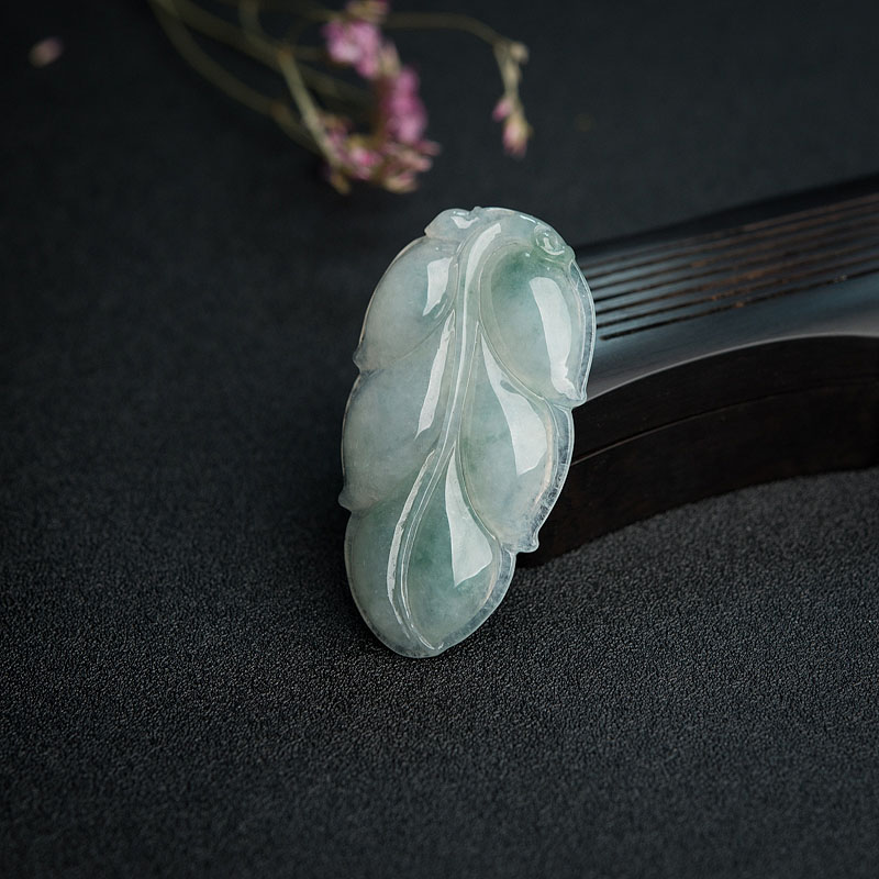 天然糯种飘花翡翠叶子吊坠-红掌柜
