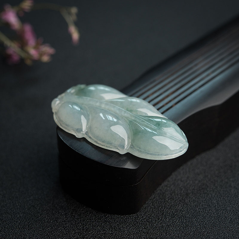 缅甸天然糯种翡翠叶子吊坠-红掌柜