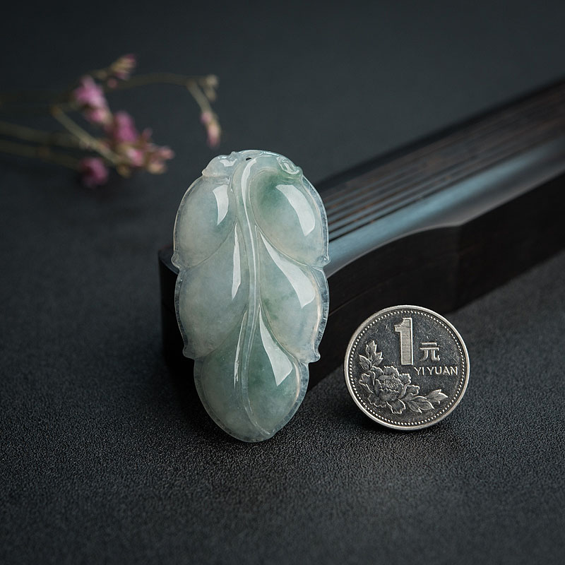 糯种飘花翡翠吊坠-红掌柜