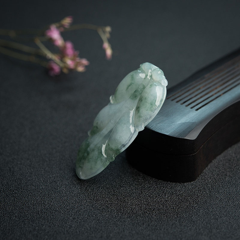 缅甸天然糯种翡翠叶子吊坠-红掌柜