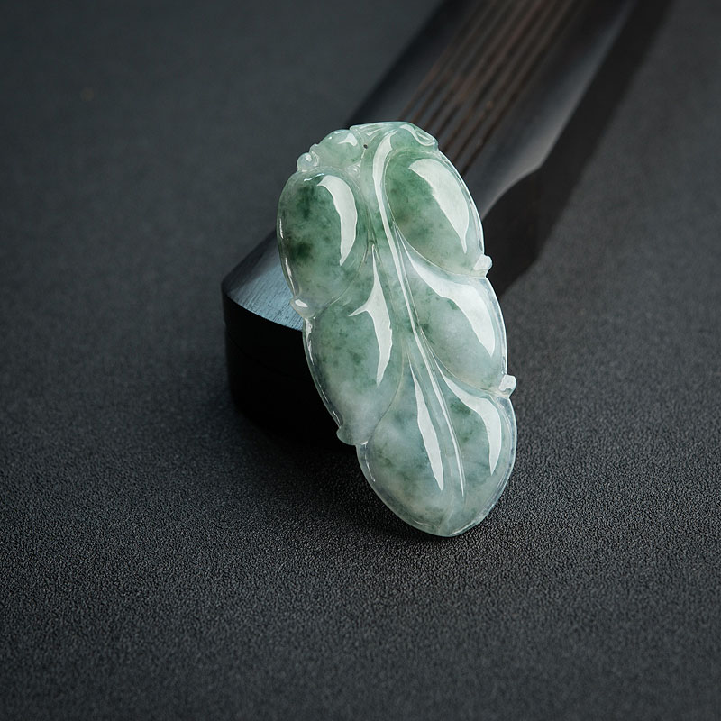 天然糯种飘花翡翠叶子吊坠-红掌柜