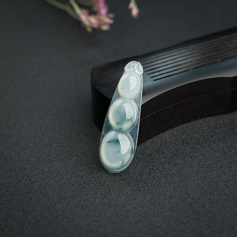 缅甸糯冰种飘花翡翠福豆吊坠-红掌柜