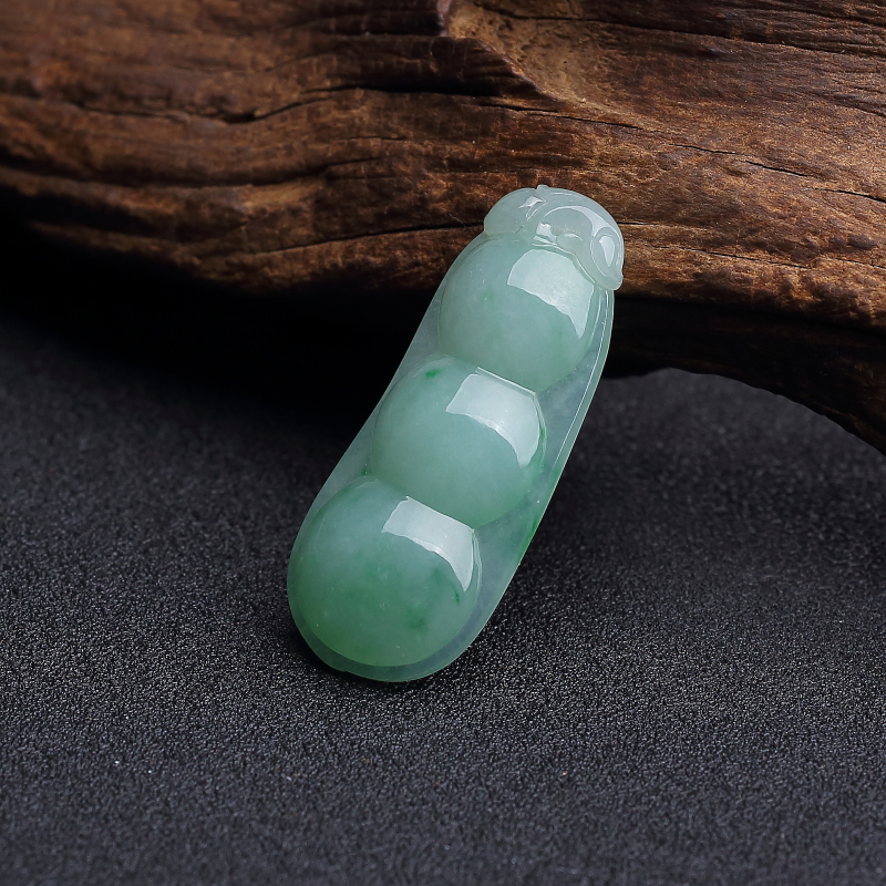 飘翠翡翠福豆吊坠-红掌柜