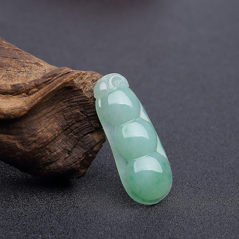 糯种翡翠福豆吊坠-红掌柜