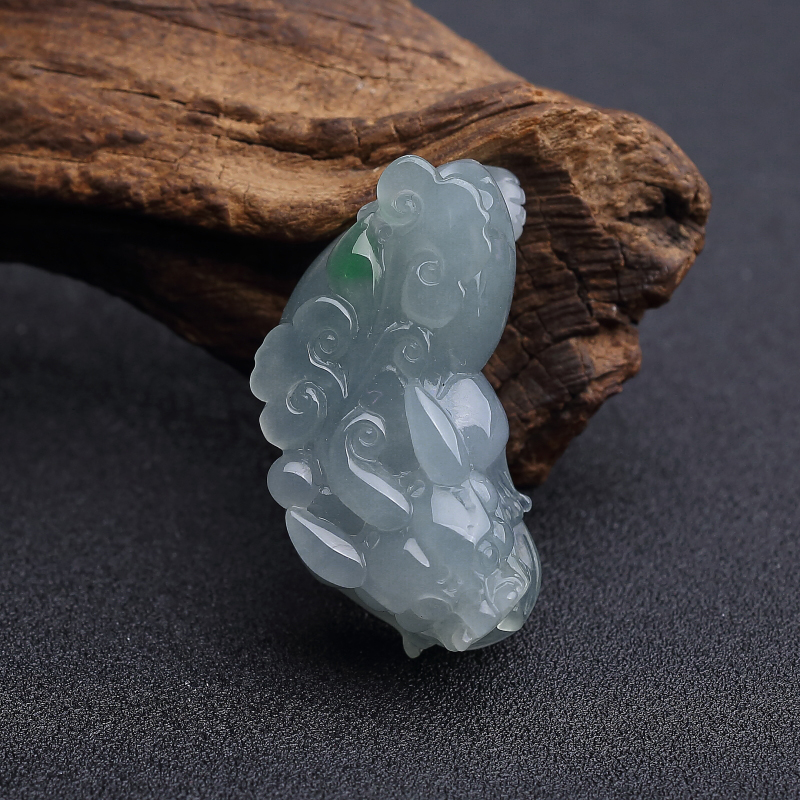 糯种飘翠翡翠貔貅吊坠-红掌柜