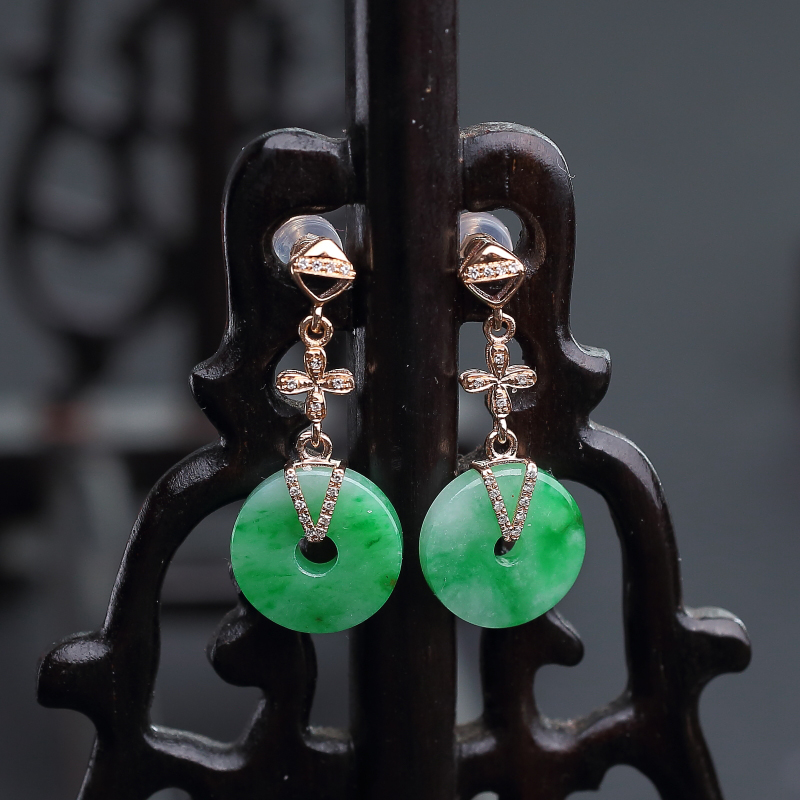 18k金镶钻糯种飘翠翡翠耳坠-红掌柜