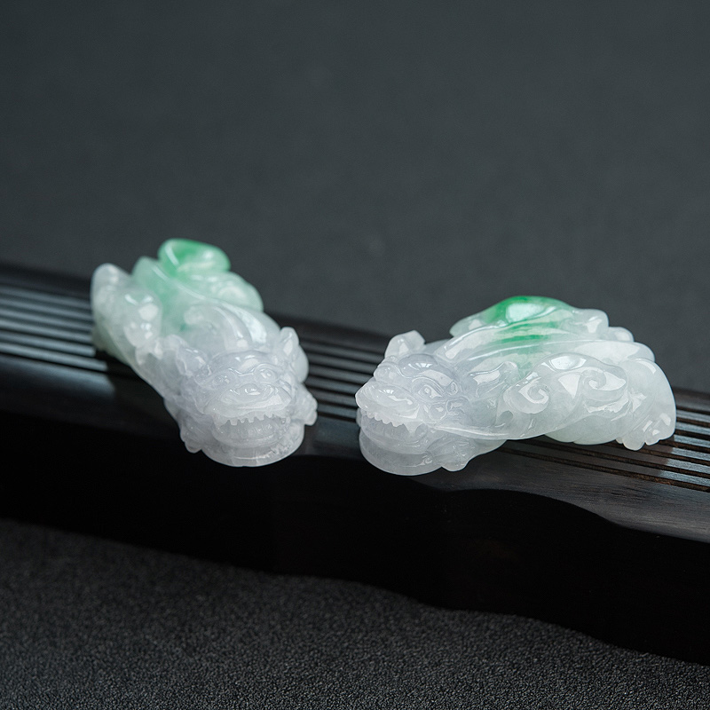 糯种飘翠翡翠貔貅-红掌柜