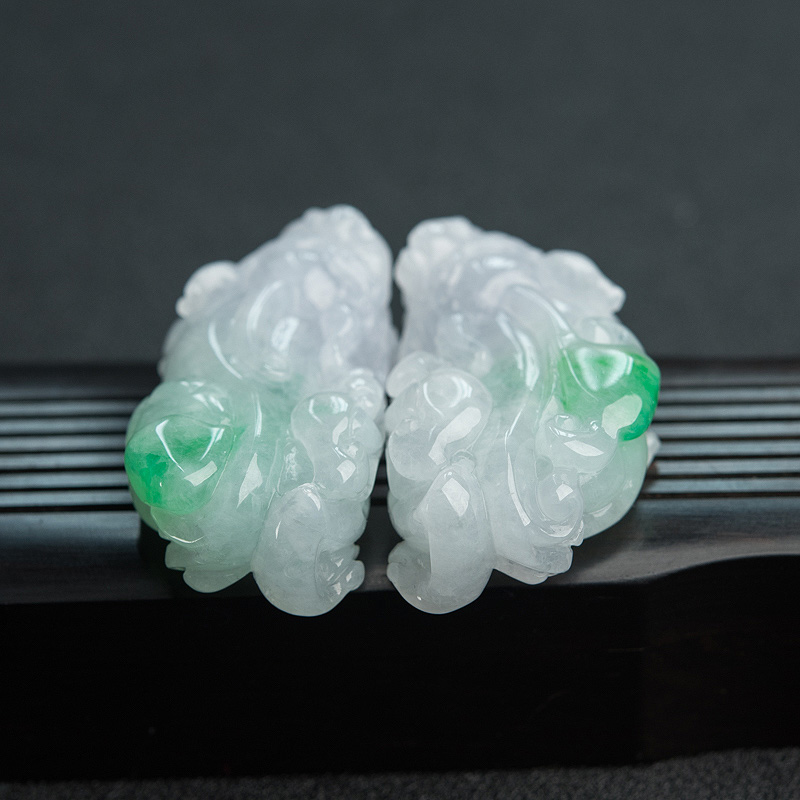 糯种飘翠翡翠吊坠-红掌柜