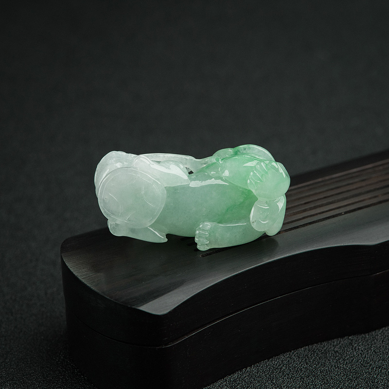 缅甸天然糯种飘翠翡翠吊坠-红掌柜