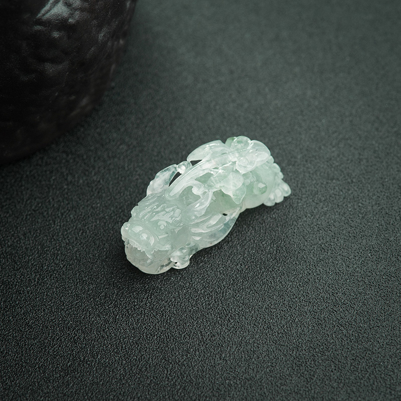 天然糯冰种翡翠貔貅吊坠-红掌柜