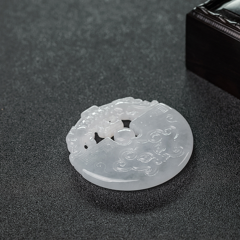 缅甸天然糯种翡翠吊坠-红掌柜