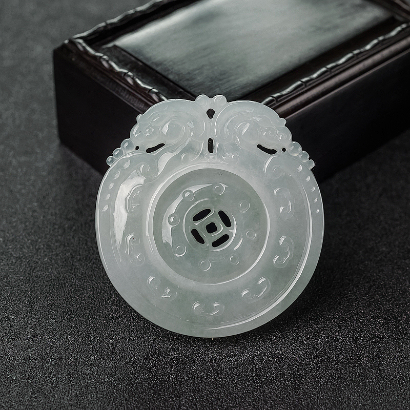 天然糯种浅绿翡翠镂雕转运双龙扣吊坠-红掌柜