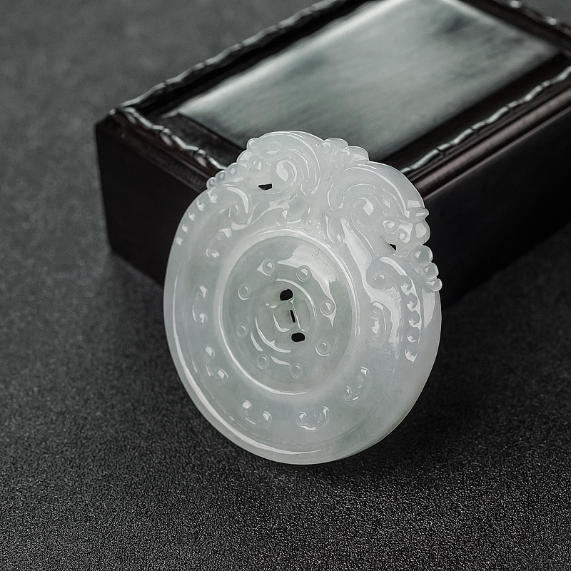 糯种浅绿翡翠镂雕转运双龙扣吊坠-红掌柜