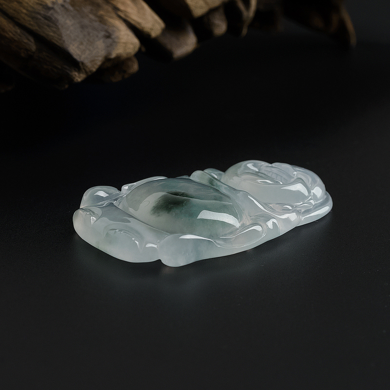 飘花翡翠吊坠-红掌柜