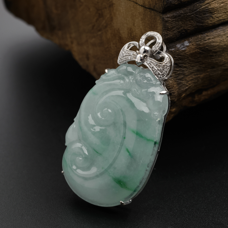 天然18K金镶糯种飘绿翡翠如意吊坠 - 红掌柜