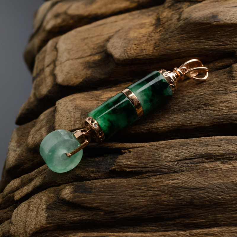 冰糯种飘花翡翠吊坠 - 红掌柜