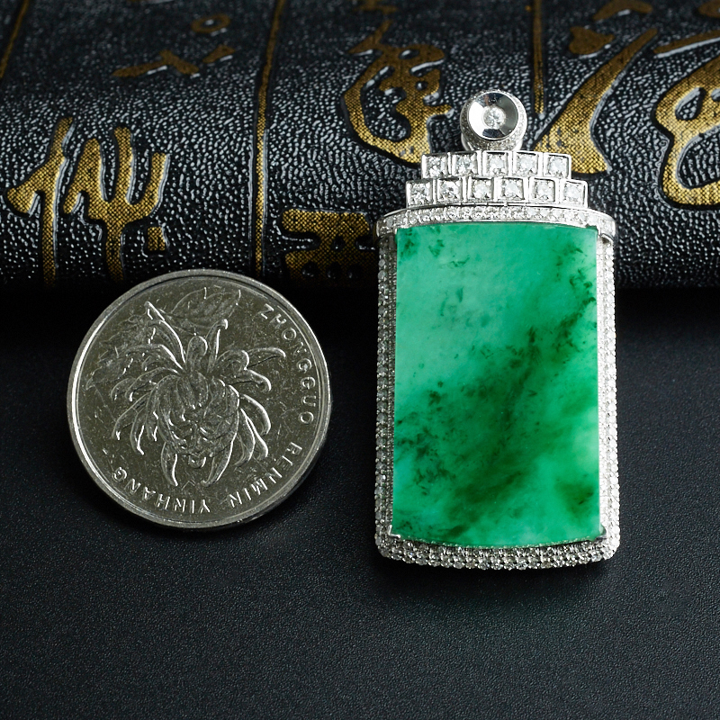 糯种翡翠吊坠-红掌柜