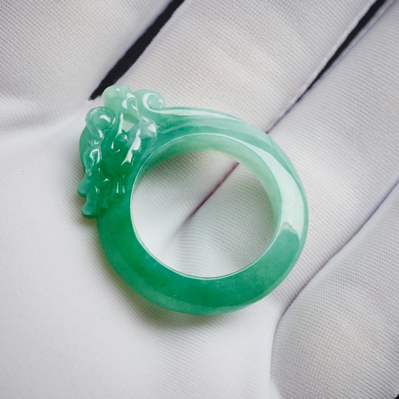 翡翠龙首-红掌柜珠宝