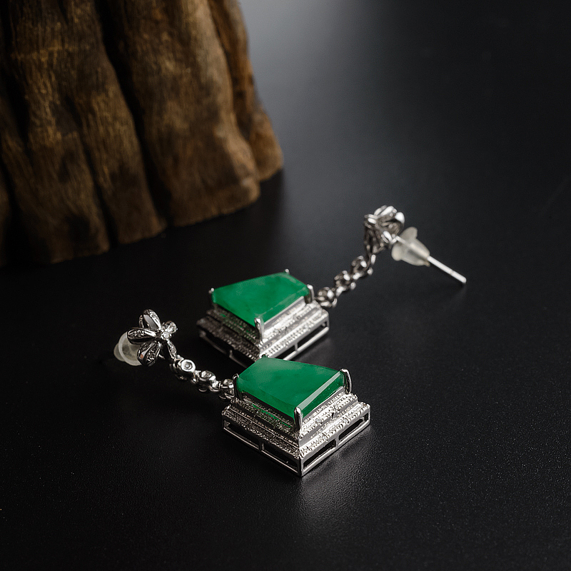 糯种阳绿翡翠耳坠-红掌柜