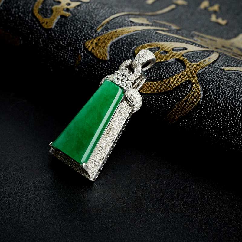 冰糯种满绿翡翠-红掌柜