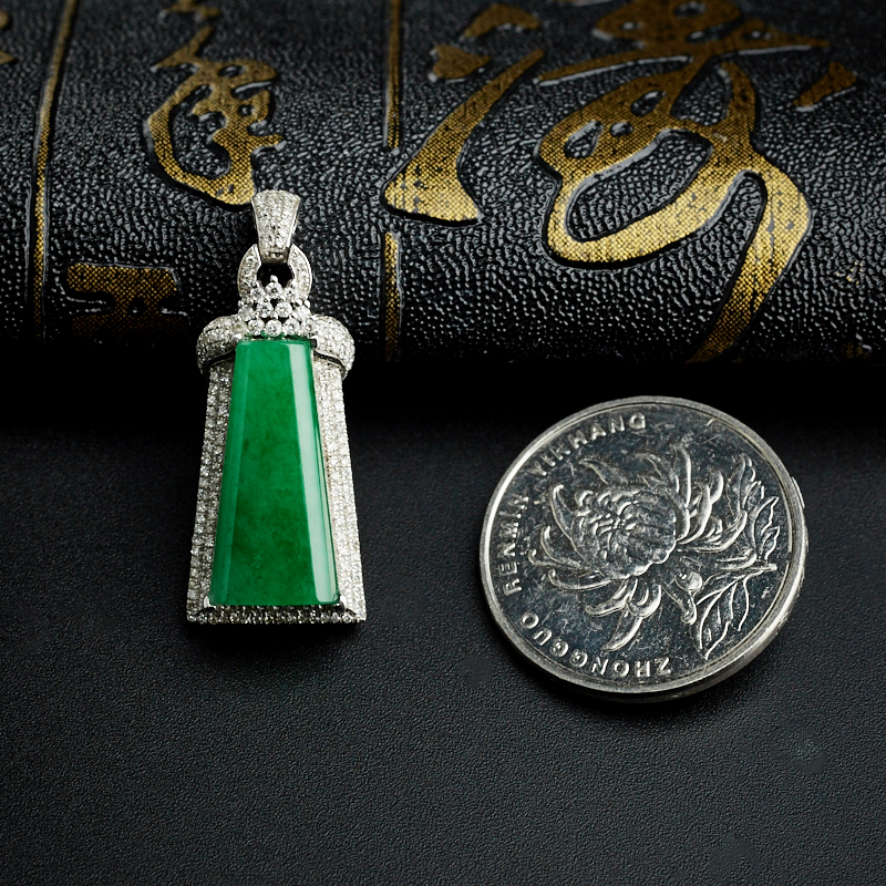 缅甸冰糯种翡翠-红掌柜