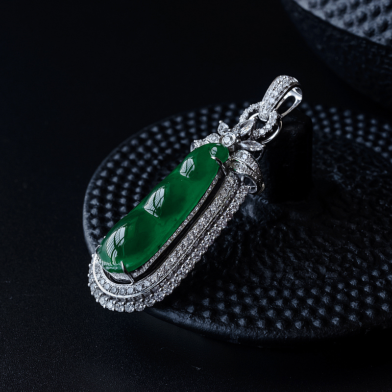 金镶钻冰种翠色翡翠福豆吊坠-红掌柜