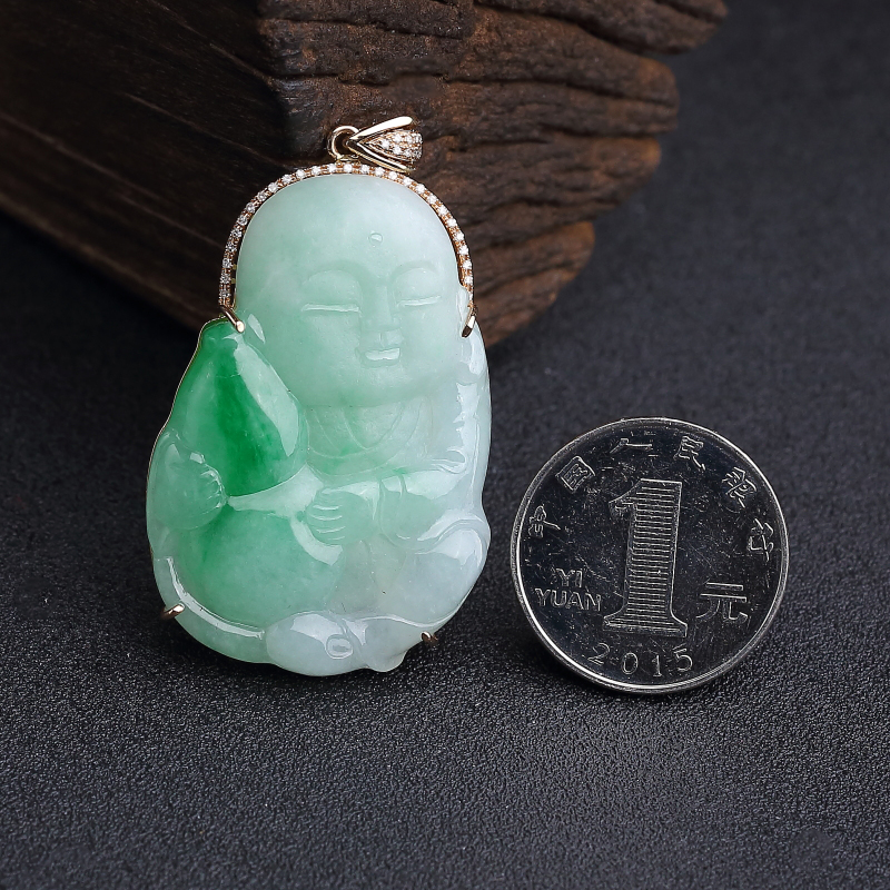 18K金镶钻糯种飘翠翡翠娃娃吊坠-红掌柜