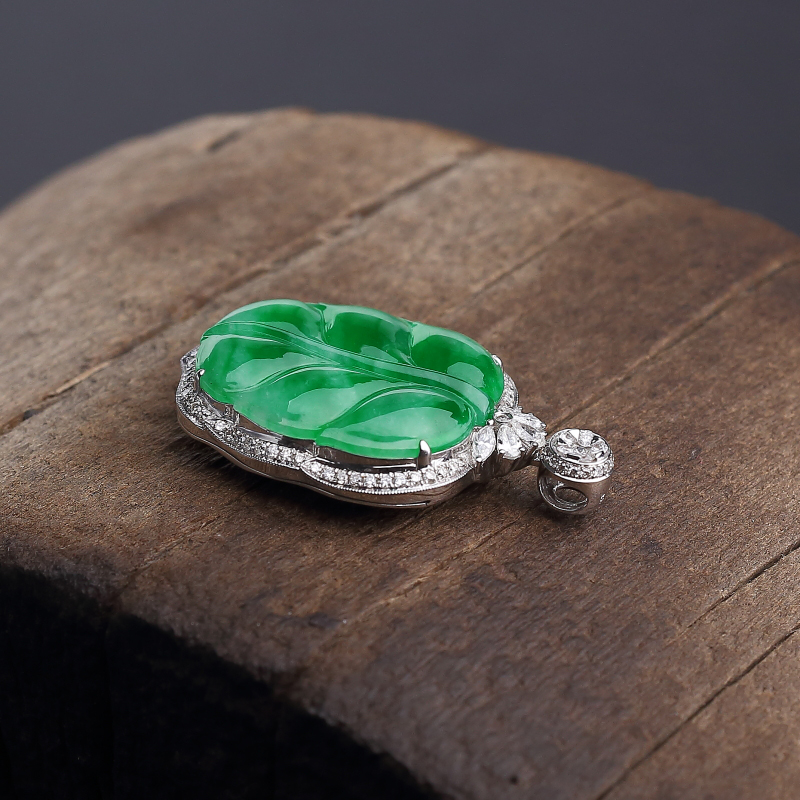 缅甸18K金镶钻糯冰种翠色翡翠叶子吊坠-红掌柜