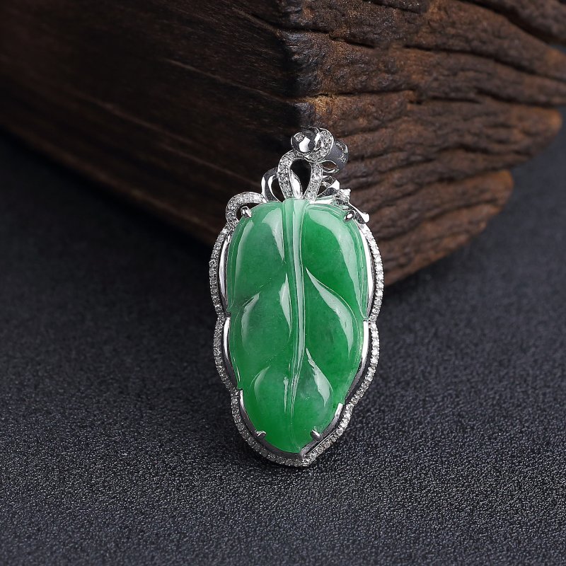 18K金镶钻糯种翠色翡翠叶子吊坠-红掌柜
