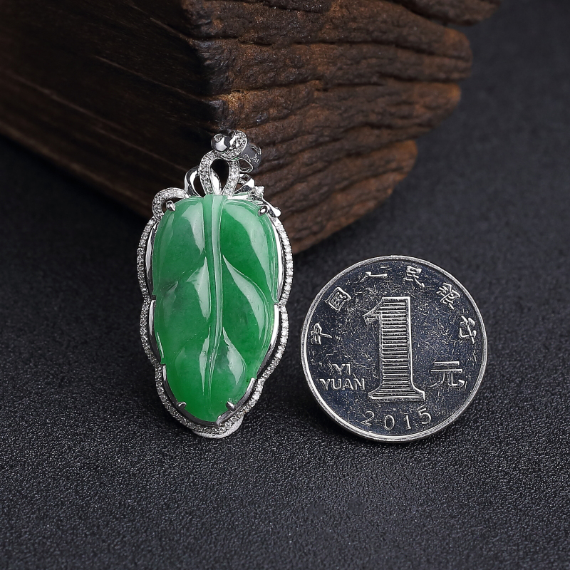 18K金镶钻糯种翠色翡翠叶子吊坠-红掌柜