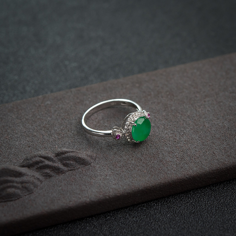 天然糯种阳绿翡翠戒指-红掌柜