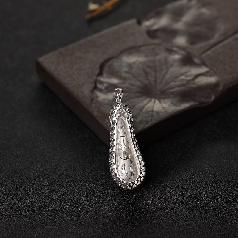 18K金镶钻苹果绿翡翠福豆吊坠-红掌柜