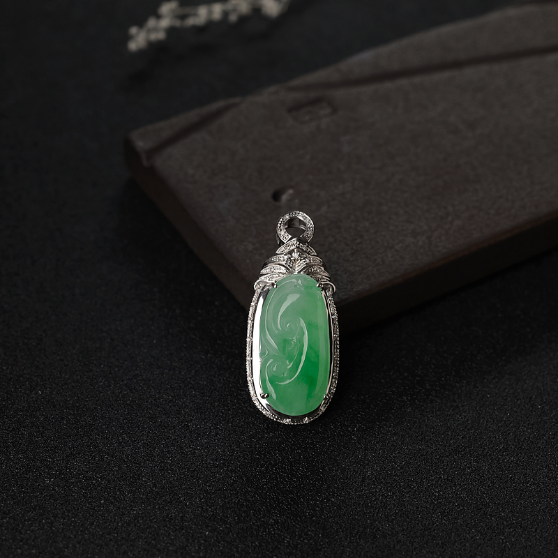 18K金镶钻糯种飘翠翡翠如意吊坠-红掌柜