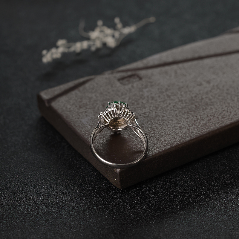 18K金镶钻翠色翡翠戒指-红掌柜