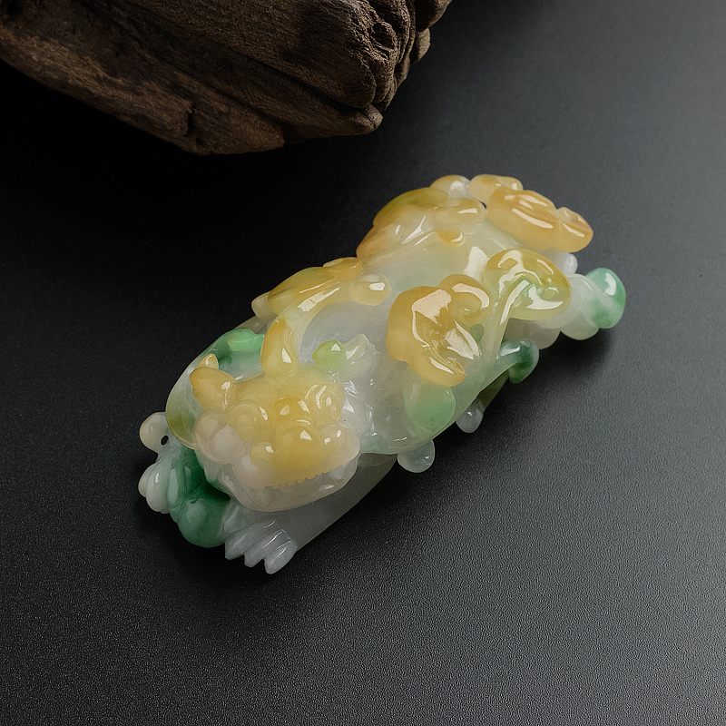 糯种三彩翡翠貔貅摆件-红掌柜