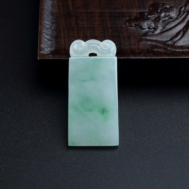 缅甸天然糯种浅绿翡翠无事牌吊坠-红掌柜
