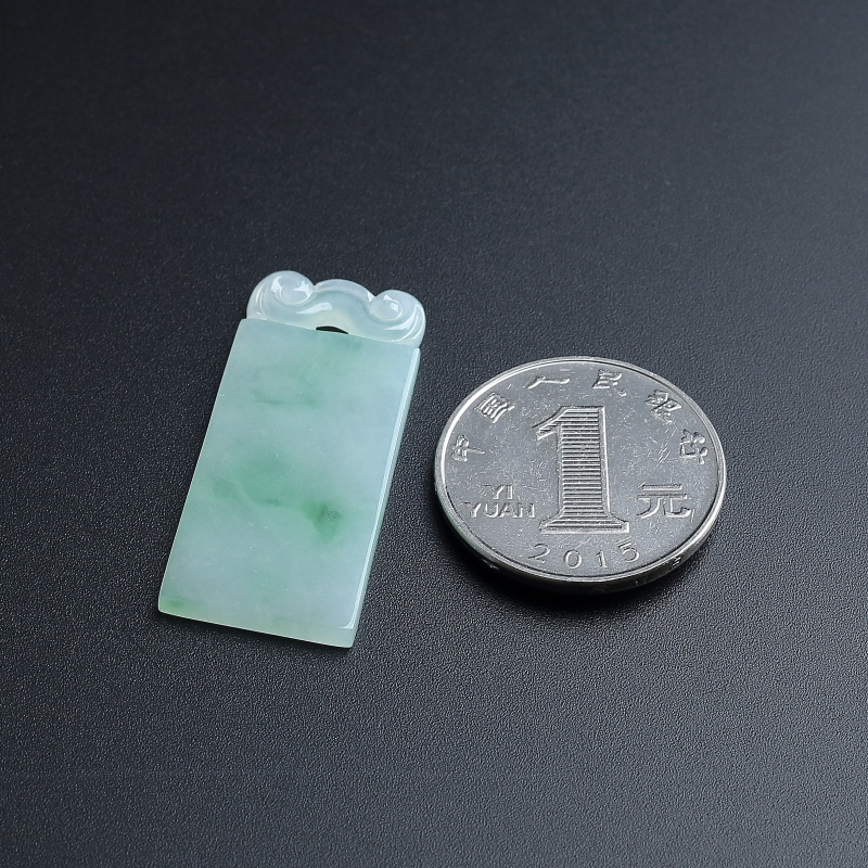 糯种浅绿翡翠无事牌吊坠-红掌柜