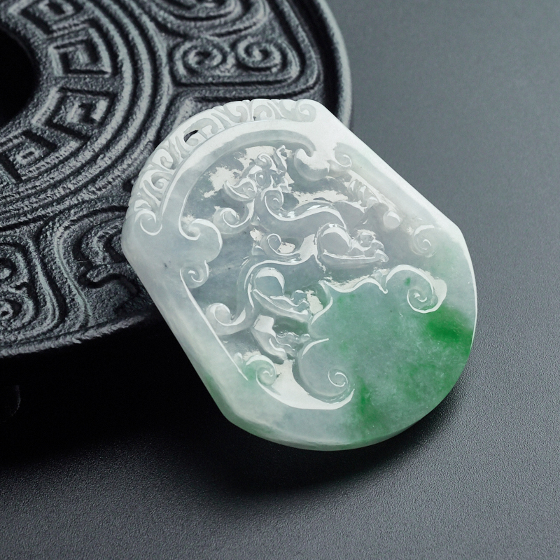 天然糯种飘绿翡翠幸福如意吊坠-红掌柜