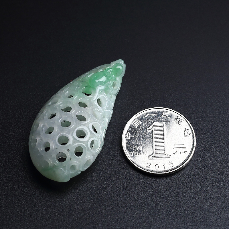 翡翠镂空福瓜-红掌柜