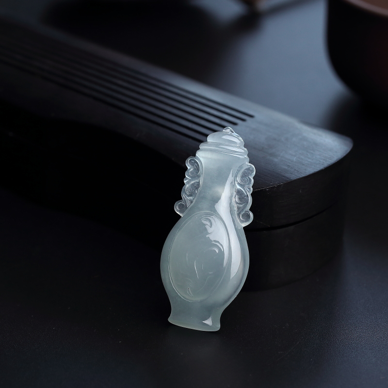 糯种翡翠花瓶吊坠-红掌柜