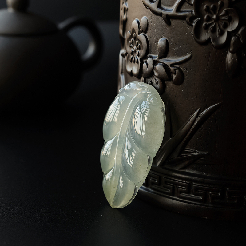 翡翠叶子吊坠-红掌柜