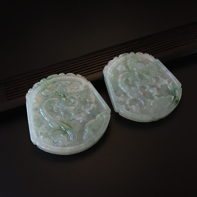 翡翠龙凤吊坠-红掌柜