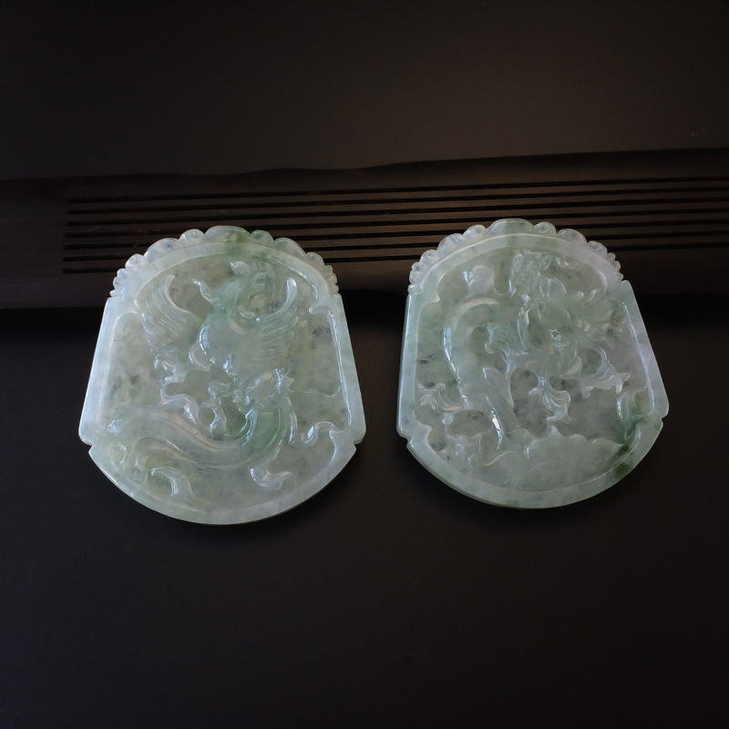 糯种浅绿翡翠龙凤吊坠-红掌柜