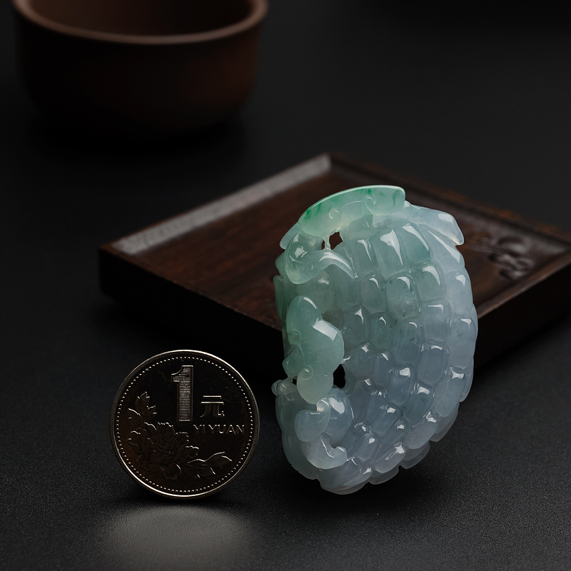 飘绿翡翠苦尽甘来吊坠-红掌柜
