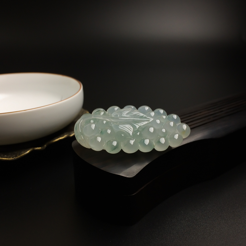 翡翠多子多福吊坠-红掌柜