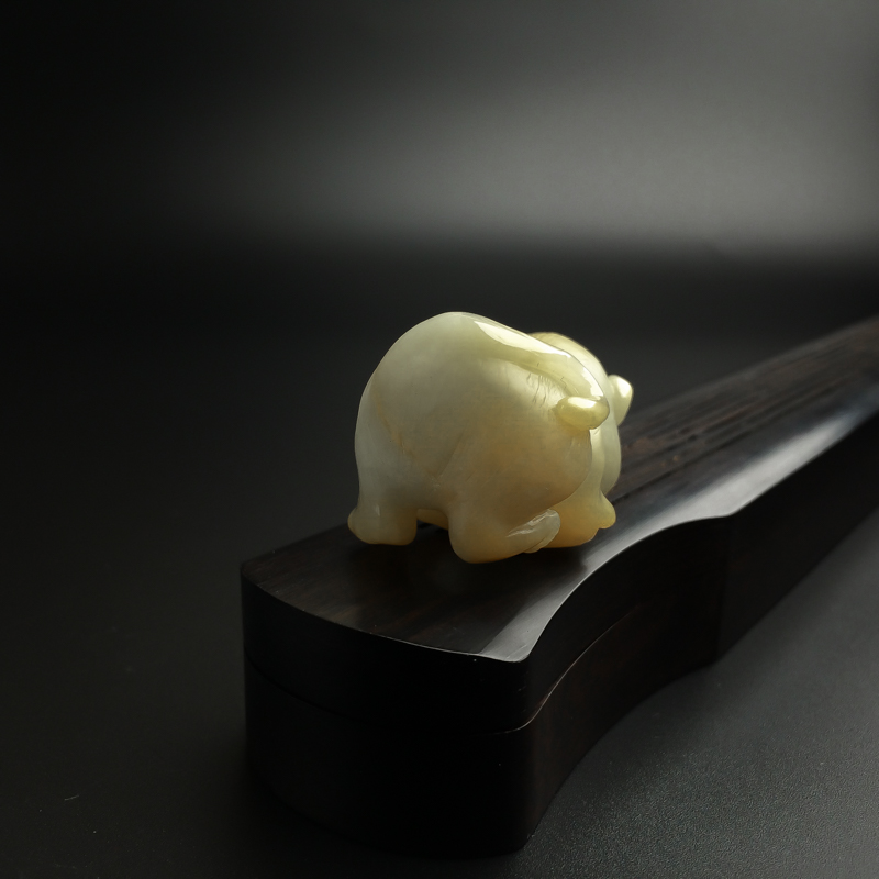 翡翠猴子吊坠-红掌柜